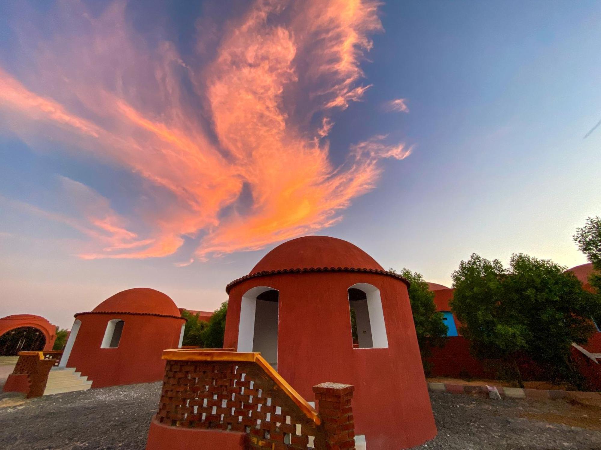 Hotel B&W Sahara Sky Camp Farafra Exterior foto